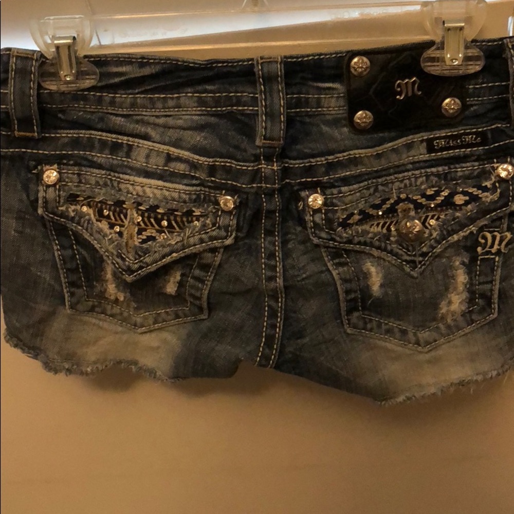 Shorts - Picture 2 of 2